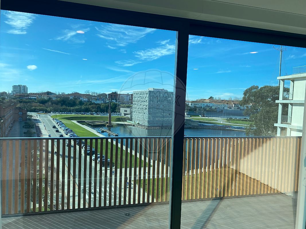 Aveiro, 4 Bedrooms Bedrooms, 0 ,5 BathroomsBathrooms,Apartment,For Sale,0,1114