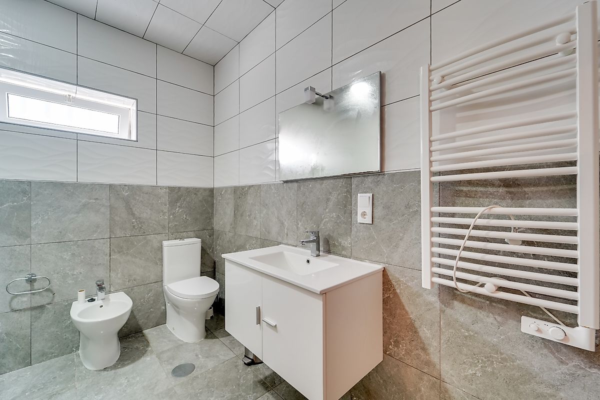 Aveiro, 5 Bedrooms Bedrooms, 0 ,3 BathroomsBathrooms,Villa,For Sale,0,1190