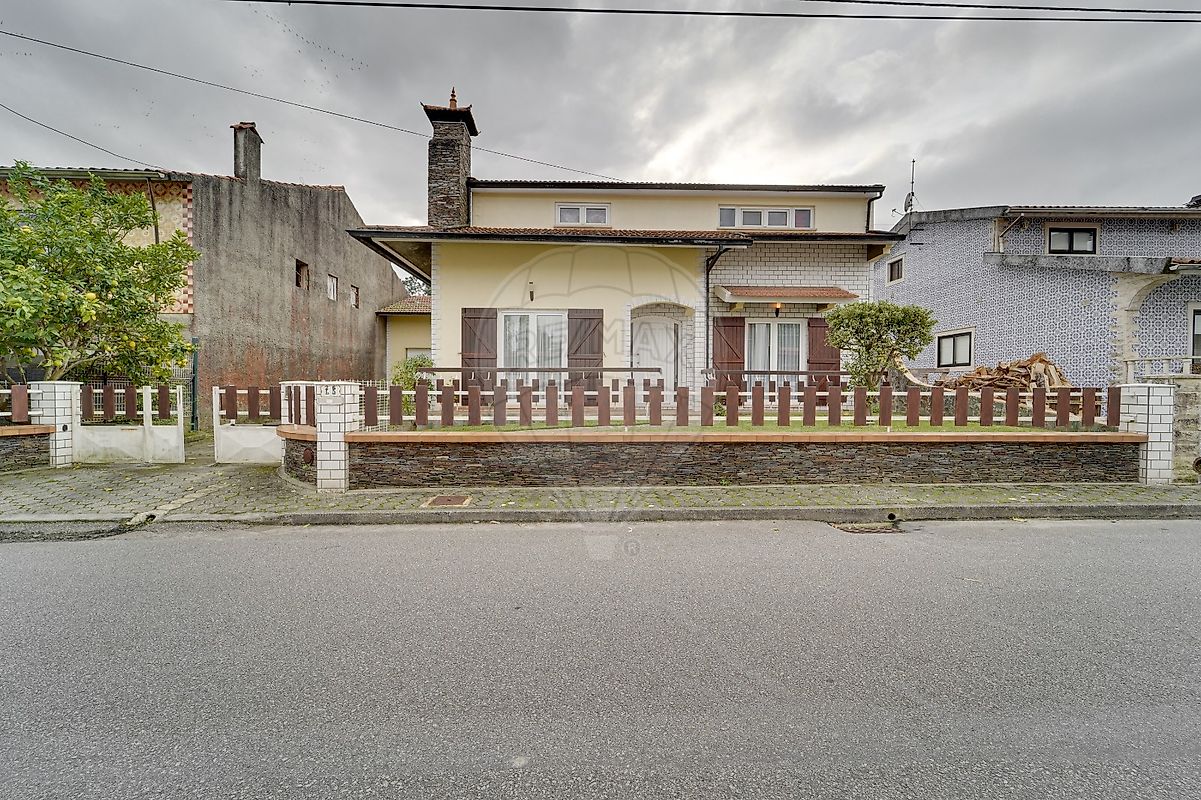 Aveiro, 5 Bedrooms Bedrooms, 0 ,3 BathroomsBathrooms,Villa,For Sale,0,1190