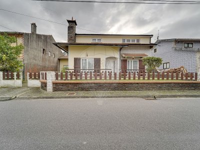 Aveiro, 5 Bedrooms Bedrooms, 0 ,3 BathroomsBathrooms,Villa,For Sale,0,1190