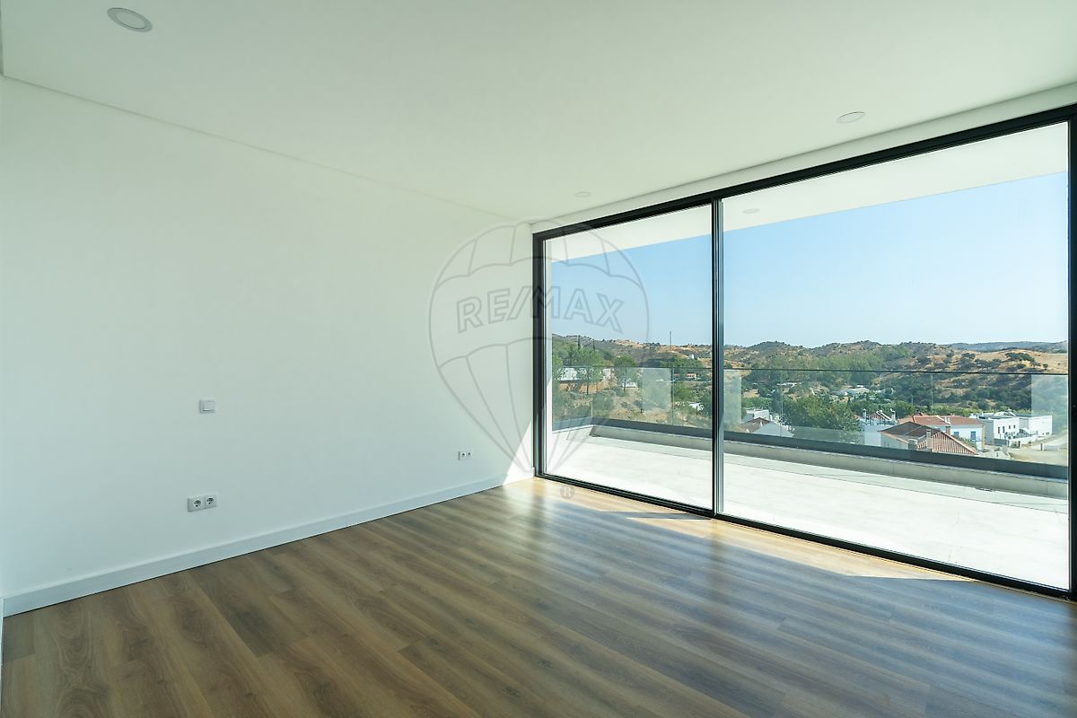 Alcoutim - Algarve, 4 Bedrooms Bedrooms, 0 ,5 BathroomsBathrooms,Villa,For Sale,0,1193