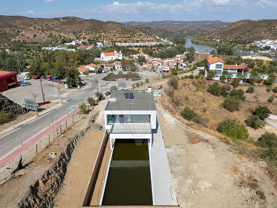 Alcoutim - Algarve, 4 Bedrooms Bedrooms, 0 ,5 BathroomsBathrooms,Villa,For Sale,0,1193