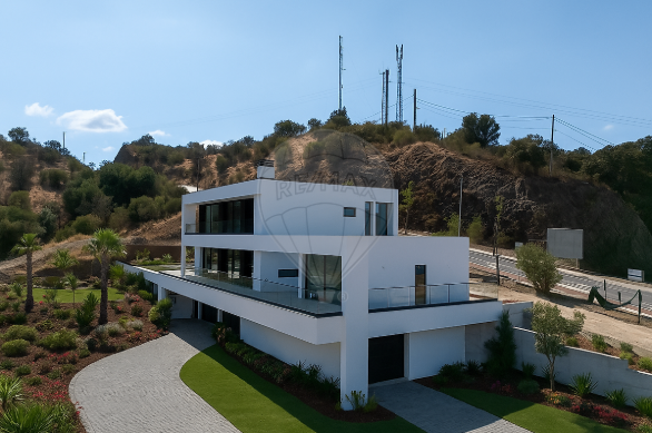 Alcoutim - Algarve, 4 Bedrooms Bedrooms, 0 ,5 BathroomsBathrooms,Villa,For Sale,0,1193