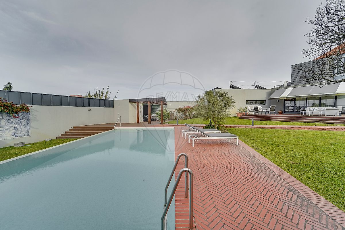 Esgueira - Aveiro, 4 Bedrooms Bedrooms, 0 ,4 BathroomsBathrooms,Villa,For Sale,0,1194