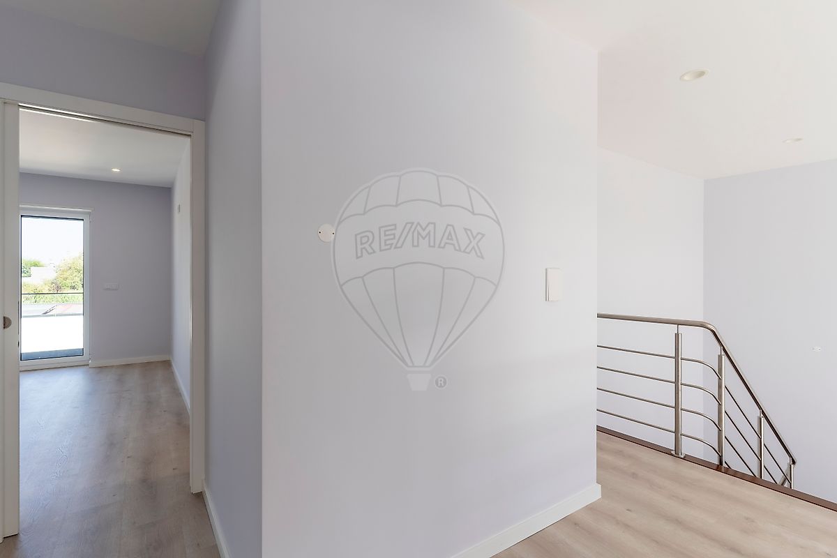 Aradas - Aveiro, 4 Bedrooms Bedrooms, 0 ,3 BathroomsBathrooms,Villa,For Sale,0,1203