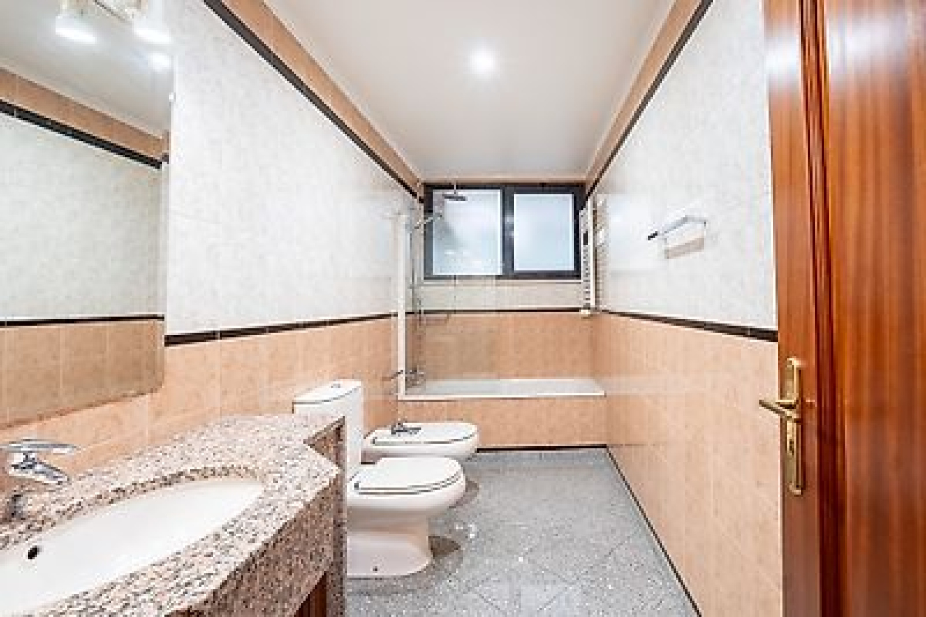 Aveiro, 3 Bedrooms Bedrooms, 0 ,3 BathroomsBathrooms,Apartment,For Sale,0,1023