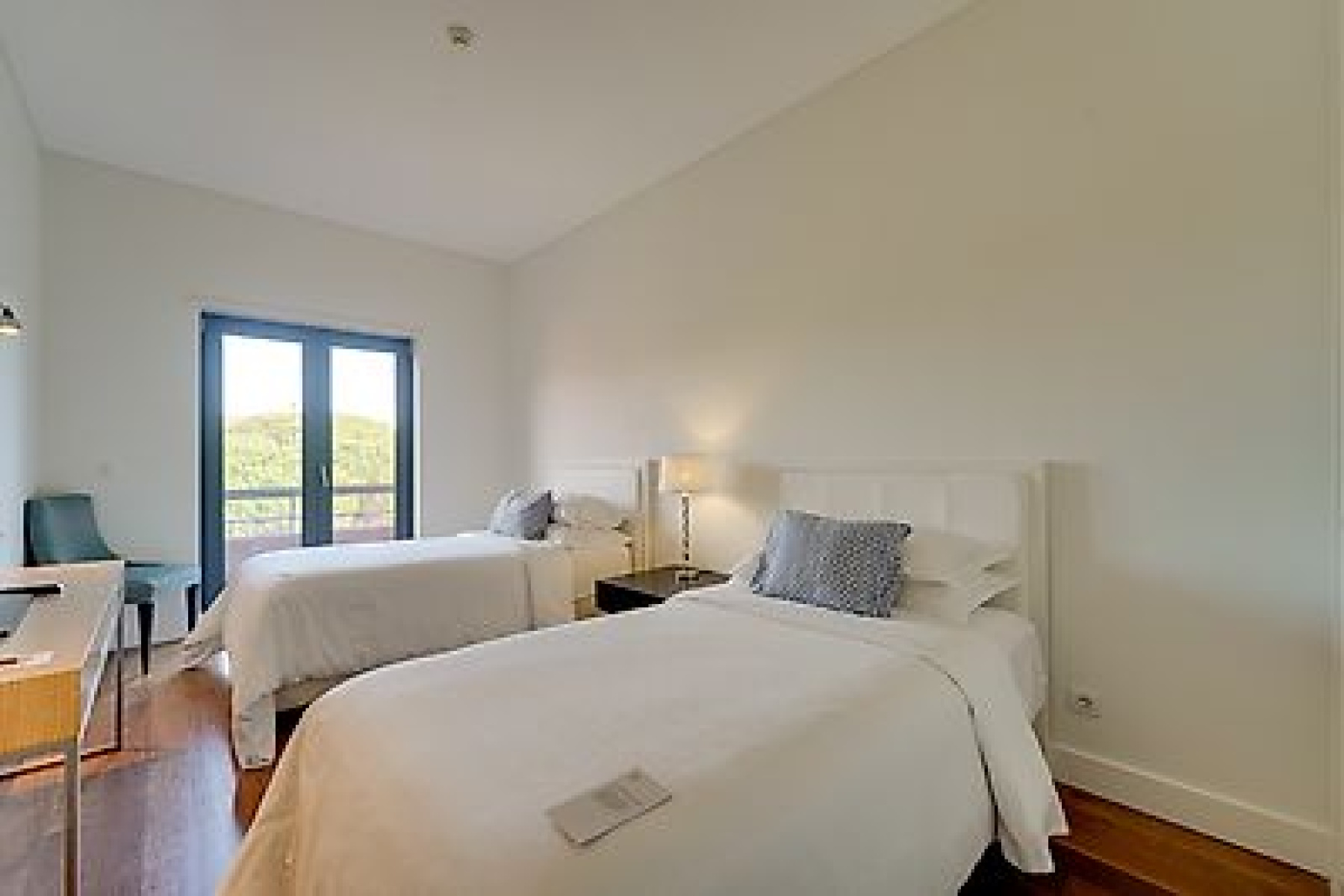 Cascais, 3 Bedrooms Bedrooms, 0 ,5 BathroomsBathrooms,Apartment,For Sale,0,1026